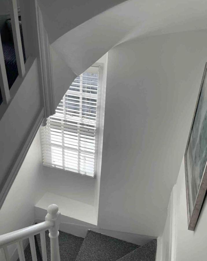 Self Contain Apartment On The Barbican 3 Bed Plymouth Exterior photo